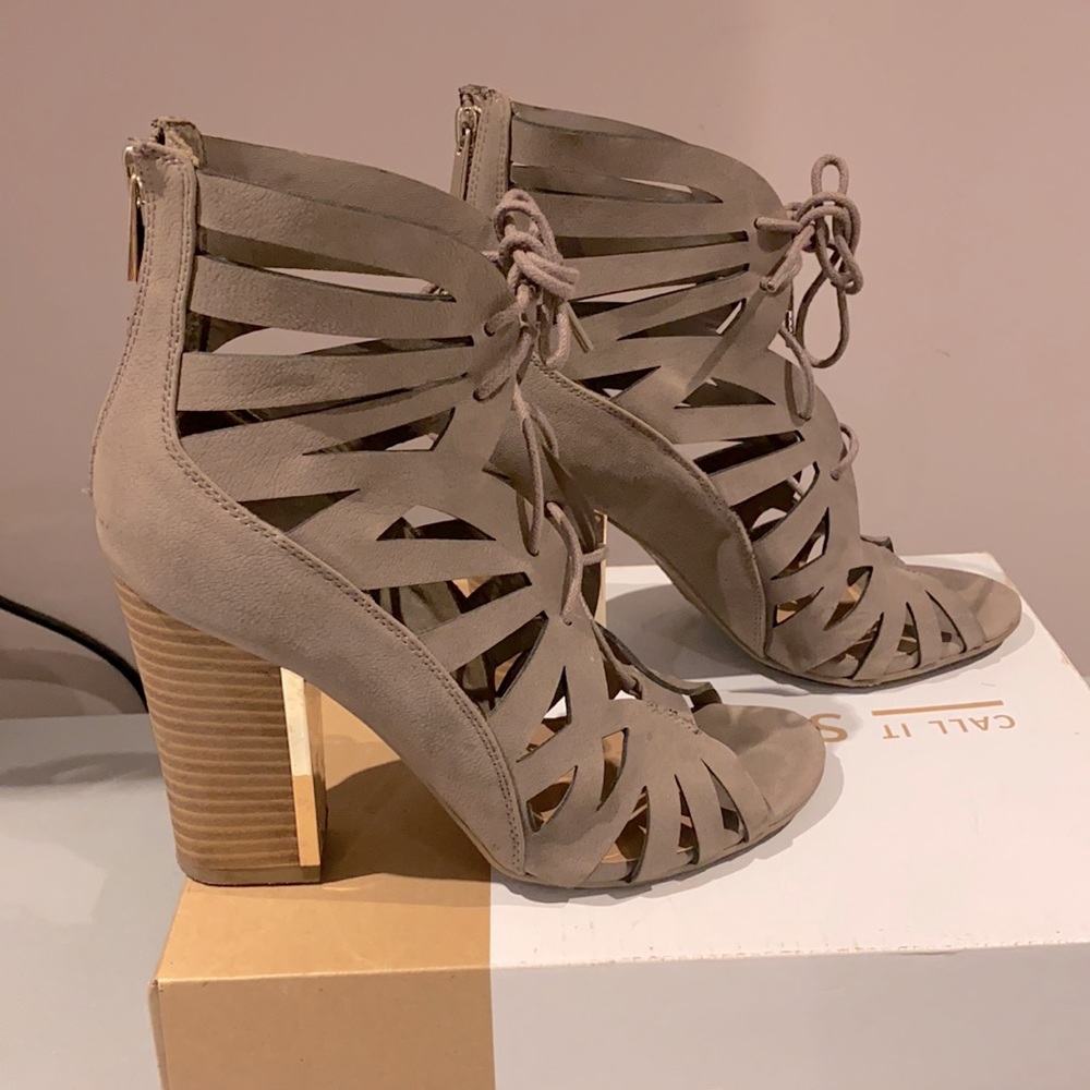 Call it spring Heeled Sandals - Picture 3 of 4
